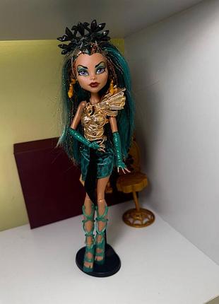 Нефера де ніл із серії monster high "бу йорк, бу йорк".