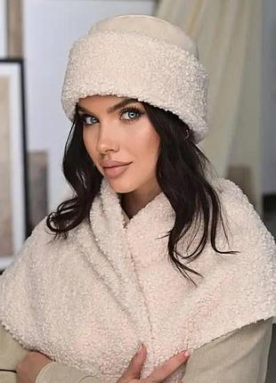 Белая шапка из мягкого экомеха teddy