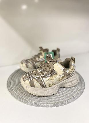 Кросівки для дівчинки