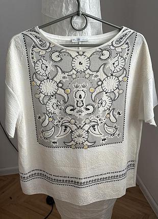 Футболка в стилі вишиванки zara