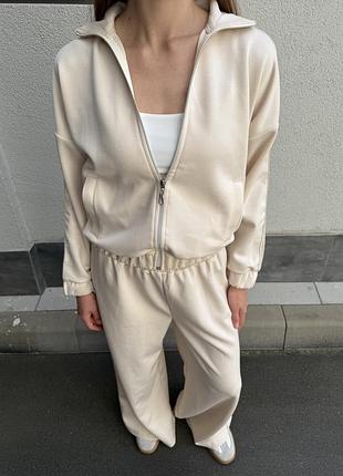 Костюм спортивний з лампасами у молочному кольорі(s/m/l/xl)