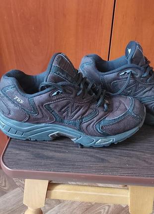 Женские брендовые кроссовки new balance.