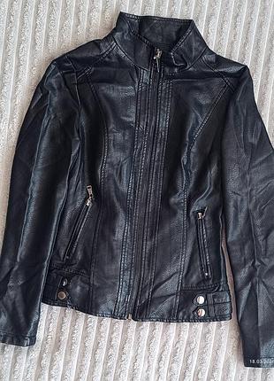 Продам каждую курточку