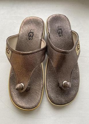 Стильні шльопанці ugg 🤎 36р