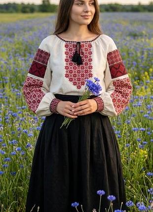 Жіноча вишиванка
