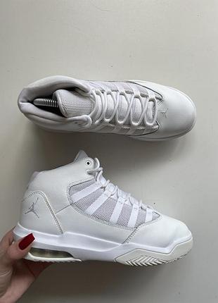 Кросівки jordan max aura