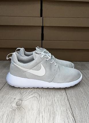 Кросівки жіночі сірі літні сіточка без устілки nike roshe one light bone 36 розмір