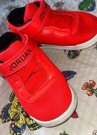 Оригинальные детские кроссовки jordan