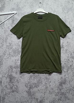 Футболка от бренда prada