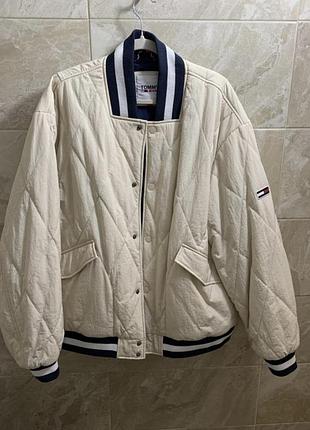 Чоловіча куртка, молочного кольору, розмір xxl, відомого бренду tommy hilfiger