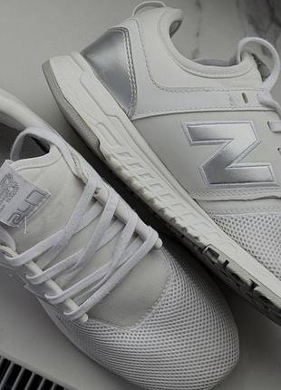 Кросівки від newbalance