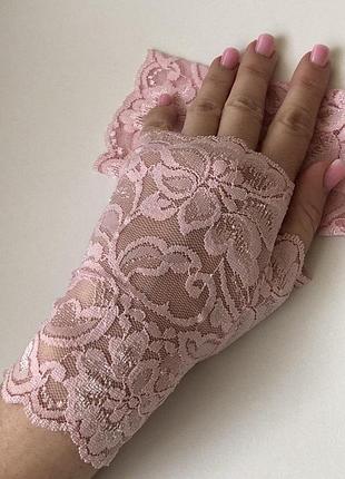 Женские кружевные короткие рукавички без пальцев. 7.5"/20 см