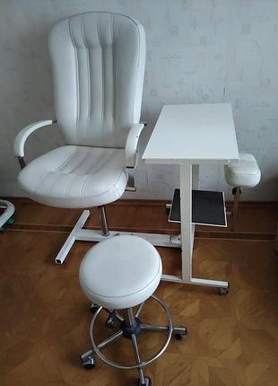Стіл та стул для педикюру
