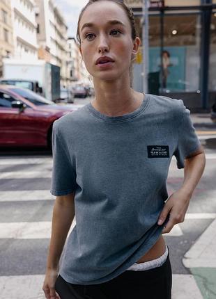 Футболка серая вареная s 44 zara