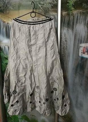 Юбка с вышивкой