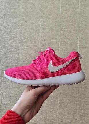 Кроссовки женские nike