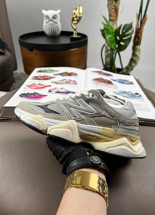 Жіночі кросівки new balance 9060 grey white