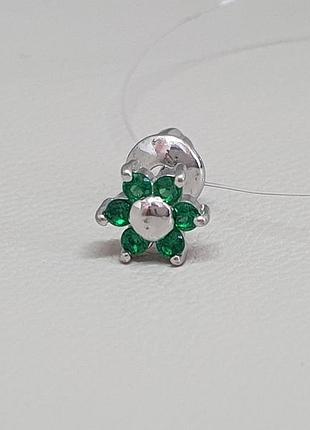 Серебряная моносерьга пуссета цветок с фианитами. 3008.4с зеленый