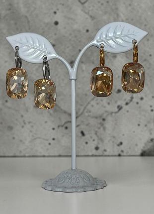 Сережки  у стилі swarovski. сережки з каменем. колір шампань. прикраса. ювелірна біжутерія