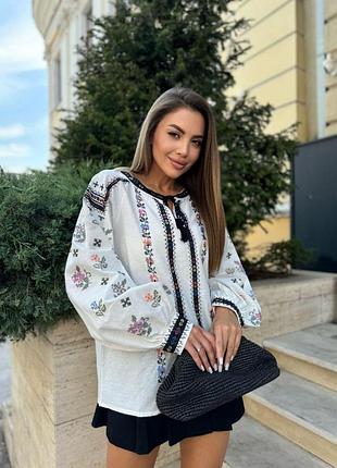 Невероятная вышиванка крестиком в ярких цветах. размер s,m,l м