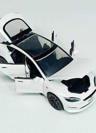Машинка автопром "tesla модель s с зарядной станцией" белая, 1:24 (18 см) ap7713-3