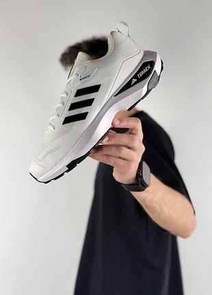 Adidas terrex white black 5