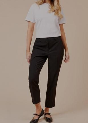 Классические черные брюки прямого кроя dorothy perkins
размер 52/54