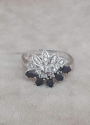Серебряное кольцо эдельвейс с фианитами. 1880/9р-cz 16,5