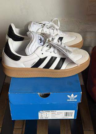 Шкіряні кросівки adidas samba (взувалися один раз тільки на зйомку)