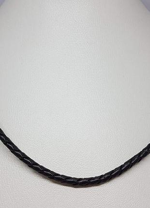 Ювелирный шнурок из кожи с золотыми вставками. 950037 65