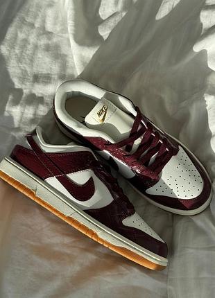 Кросівки nike sb dunk “burgundy croc”