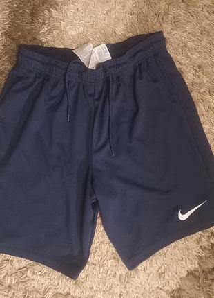 Шорти nike.