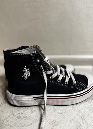 Продам кроссовки 400 грн