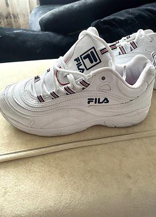 Оригінальні жіночі кросівки fila disruptor ii (білі) — розмір 38