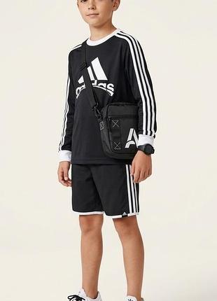 Спортивные шорты adidas для мальчика 9-10 лет (рост 140 см) оригинал