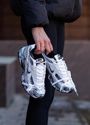 Nike initiator custom white black