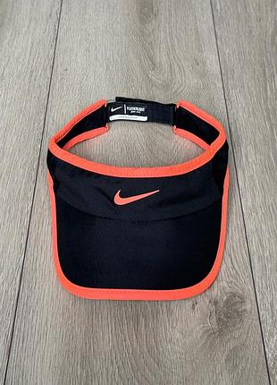 Кепка козирок nike