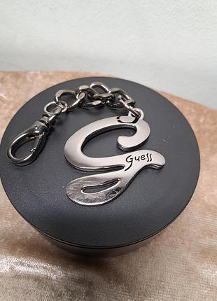 Брелок / обвес на сумку guess