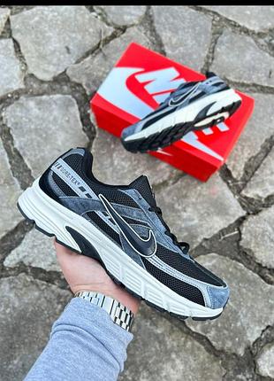 Nike initiator gray black white