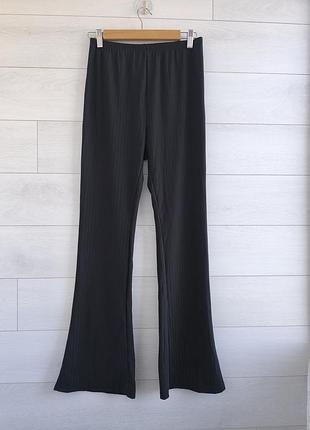 Лосини/легінси кльош в широкий рубчик чорні shein m eur 38 р.