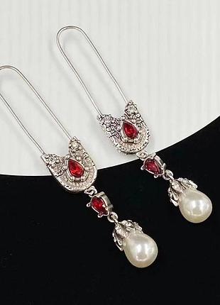 Сережки женские / alexander mcqueen / стильные / золотистые / роскошные серебристый