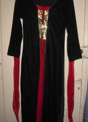 Платье карнавальное.7-10 лет