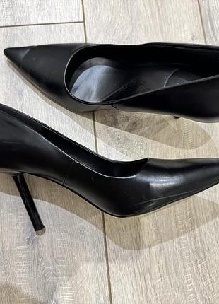 Туфлі zara