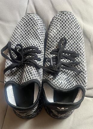Оригінальні чоловічі кросівки adidas