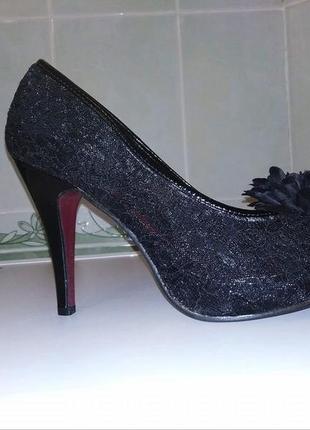 Туфлі святкові жіночі чорні шпилька гіпюр 39 нові 25 см туфлі човники4 фото