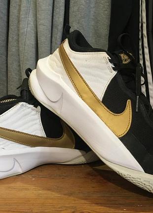 Кросівки nike team hustle d 10