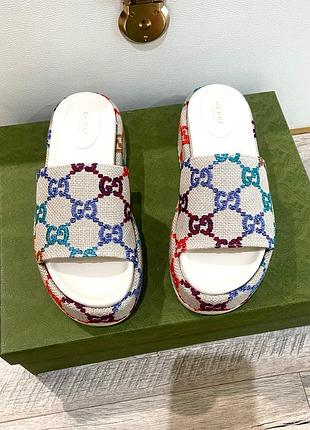 Нові жіночі шльопанці