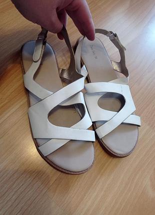 Босоніжки zara 34 розмір, 21,5 см устілки