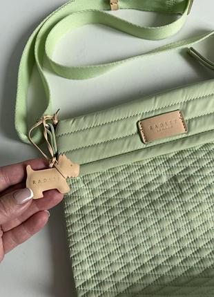 Сумка-міді через плече radley london з текстилю penton mews