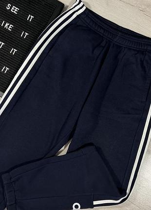 Теплые спортивные штаны adidas 2
